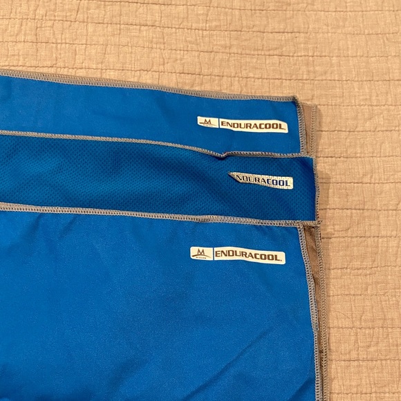 Bundle of 3 Mission Enduracool Blue Cooling Towels - Picture 5 of 5